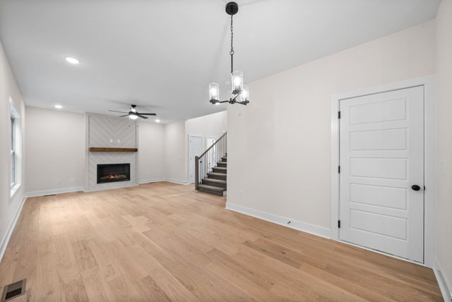 310 Switchgrass Dr, Clarksville, TN 37042