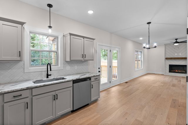 310 Switchgrass Dr, Clarksville, TN 37042