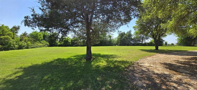 8660 Cedar Hill RD, Brenham, TX 77833