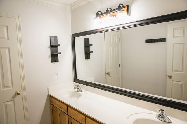8660 Cedar Hill RD, Brenham, TX 77833
