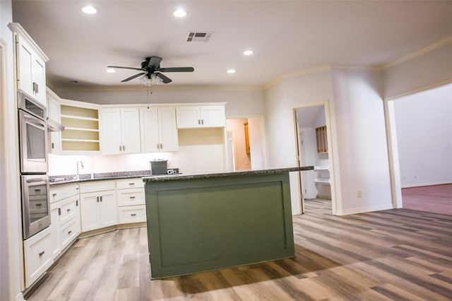 8660 Cedar Hill RD, Brenham, TX 77833