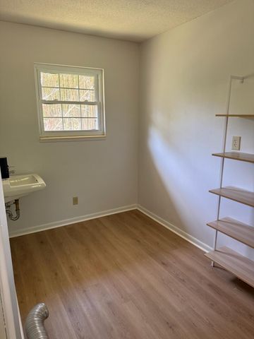 923 W Crest Road, Chattanooga, TN 37404