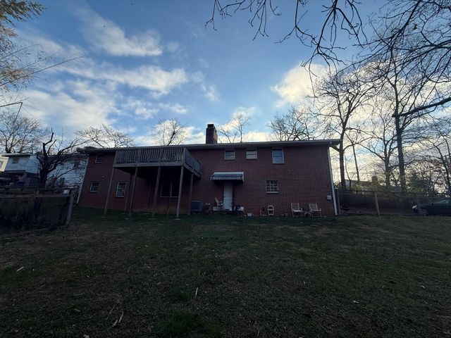 923 W Crest Road, Chattanooga, TN 37404
