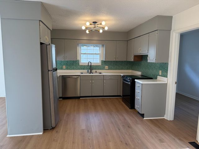 923 W Crest Road, Chattanooga, TN 37404