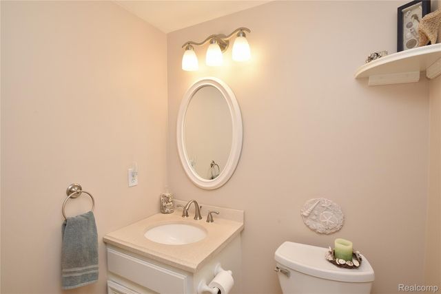 5391 Breeze Hill Place, Troy, MI 48098