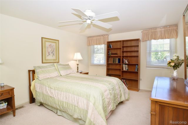 5391 Breeze Hill Place, Troy, MI 48098
