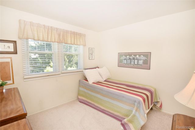 5391 Breeze Hill Place, Troy, MI 48098
