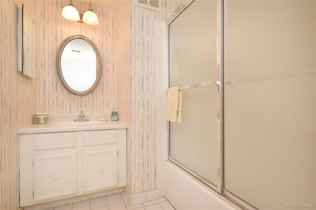 5391 Breeze Hill Place, Troy, MI 48098