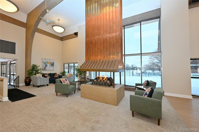 5391 Breeze Hill Place, Troy, MI 48098