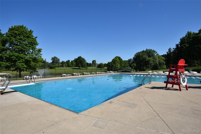 5391 Breeze Hill Place, Troy, MI 48098