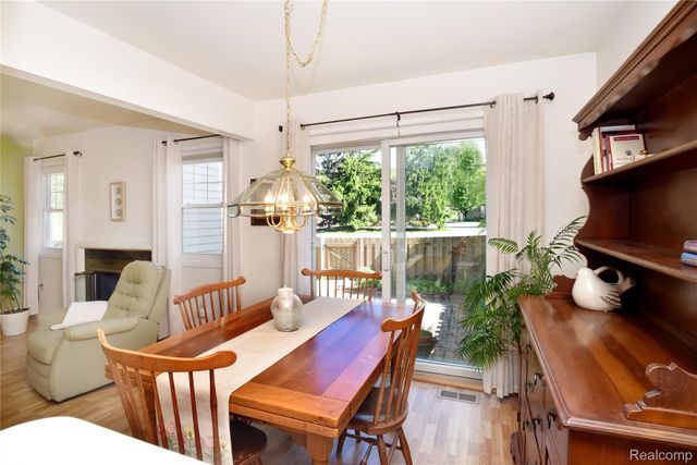 5391 Breeze Hill Place, Troy, MI 48098