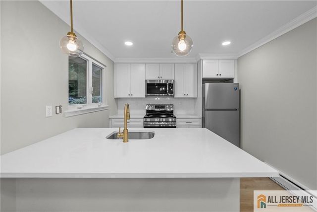 113 Indigo Plaza 113A, Monroe, NJ 08831