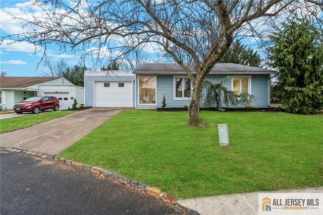 113 Indigo Plaza 113A, Monroe, NJ 08831