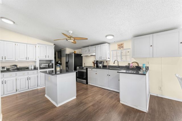 277 Deer Shadw Circle, Whitney, TX 76692