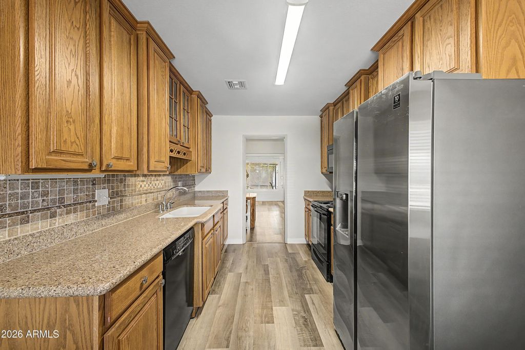 10350 W CARON Drive, Sun City, AZ 85351 — photo 5