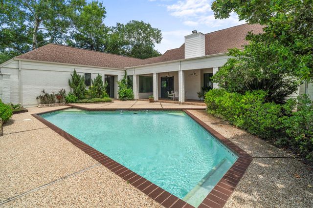 2707 Highland Court, Sugar Land, TX 77478