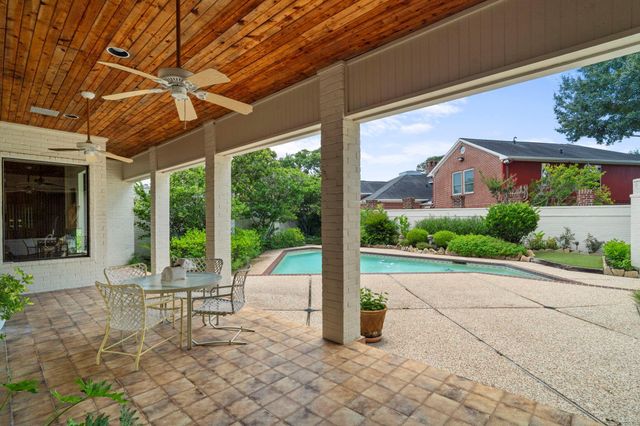 2707 Highland Court, Sugar Land, TX 77478