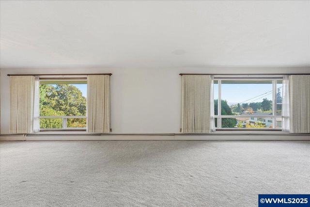 1245 Hillendale Dr SE, Salem, OR 97302