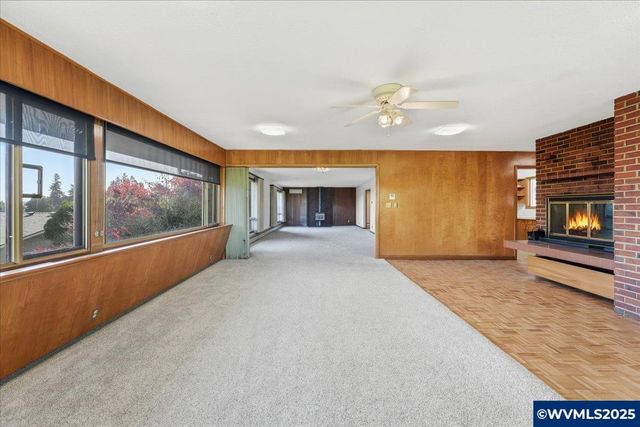 1245 Hillendale Dr SE, Salem, OR 97302