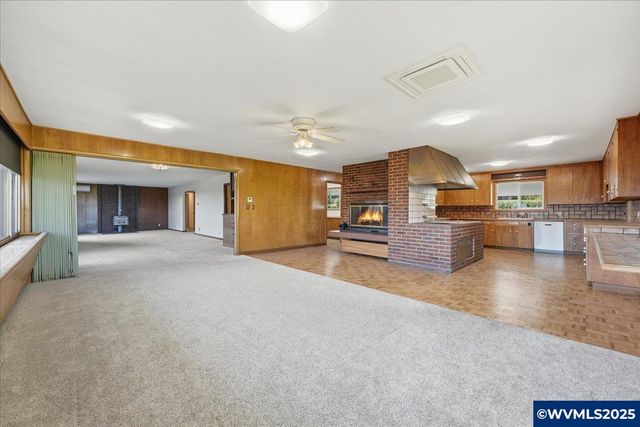 1245 Hillendale Dr SE, Salem, OR 97302