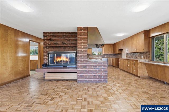 1245 Hillendale Dr SE, Salem, OR 97302
