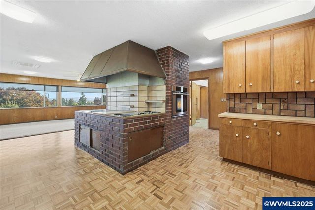 1245 Hillendale Dr SE, Salem, OR 97302