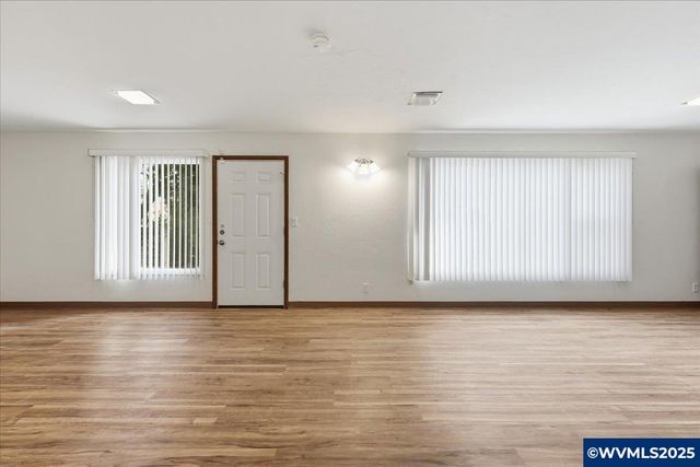 1245 Hillendale Dr SE, Salem, OR 97302