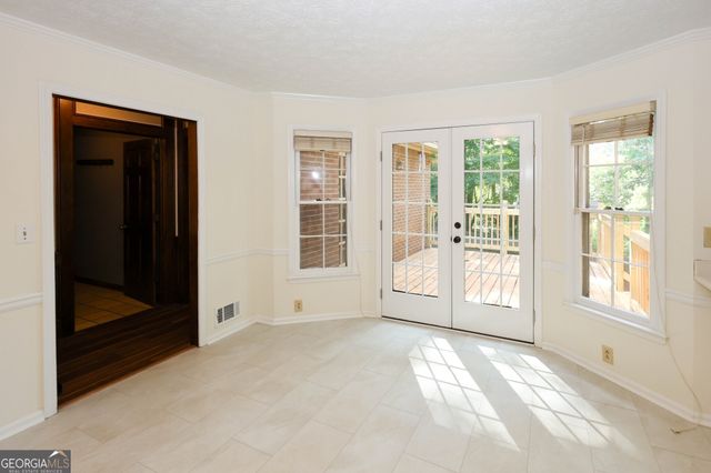 4128 Mayflower Court SW, Lilburn, GA 30047