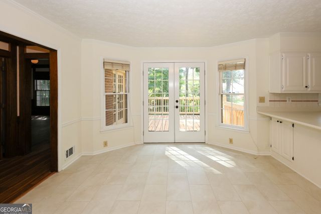 4128 Mayflower Court SW, Lilburn, GA 30047