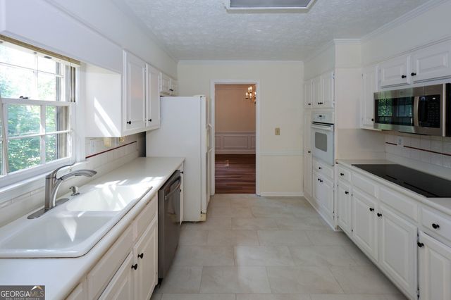 4128 Mayflower Court SW, Lilburn, GA 30047