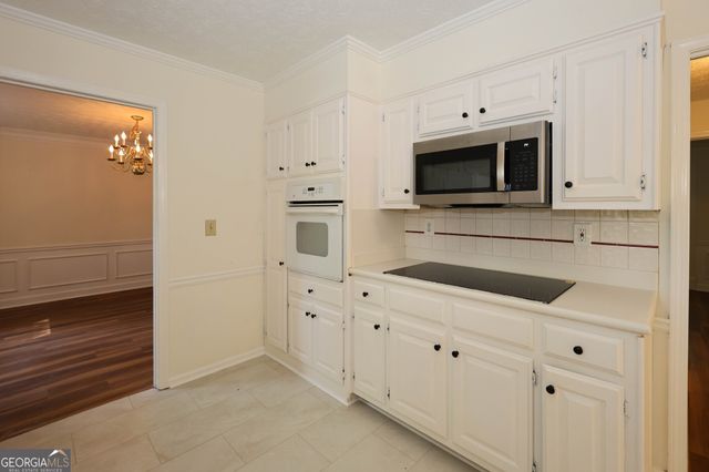 4128 Mayflower Court SW, Lilburn, GA 30047