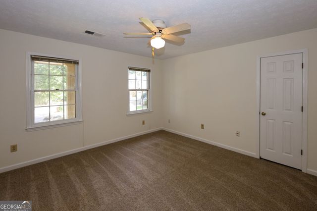 4128 Mayflower Court SW, Lilburn, GA 30047