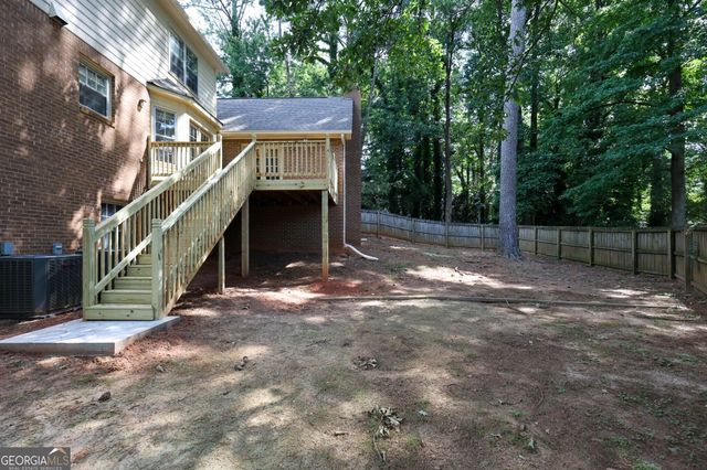 4128 Mayflower Court SW, Lilburn, GA 30047