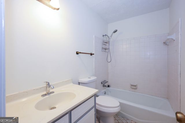4128 Mayflower Court SW, Lilburn, GA 30047