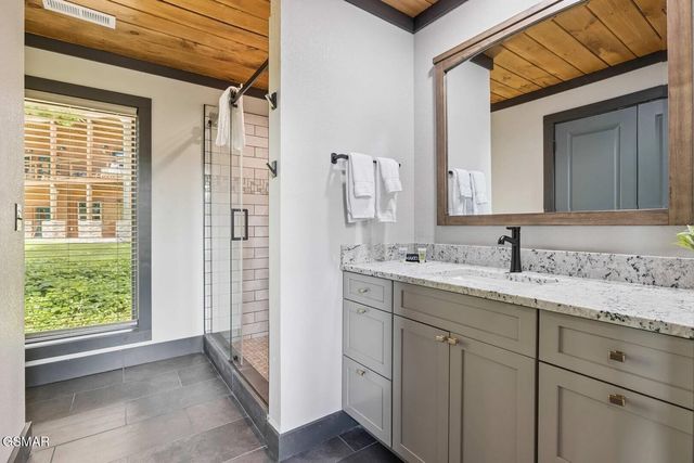332 Sterling Drive, Gatlinburg, TN 37738