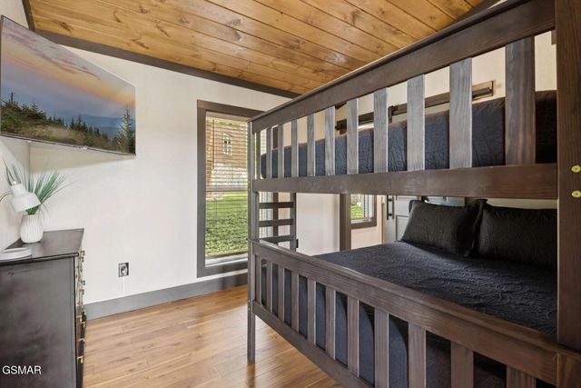 332 Sterling Drive, Gatlinburg, TN 37738