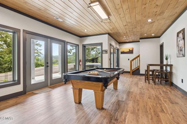 332 Sterling Drive, Gatlinburg, TN 37738