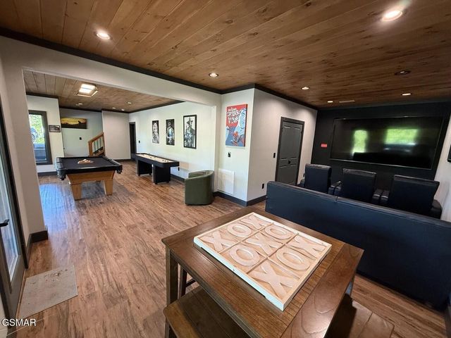 332 Sterling Drive, Gatlinburg, TN 37738