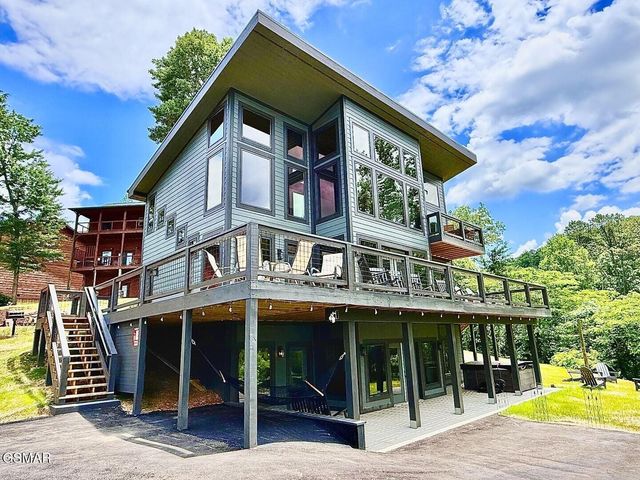 332 Sterling Drive, Gatlinburg, TN 37738