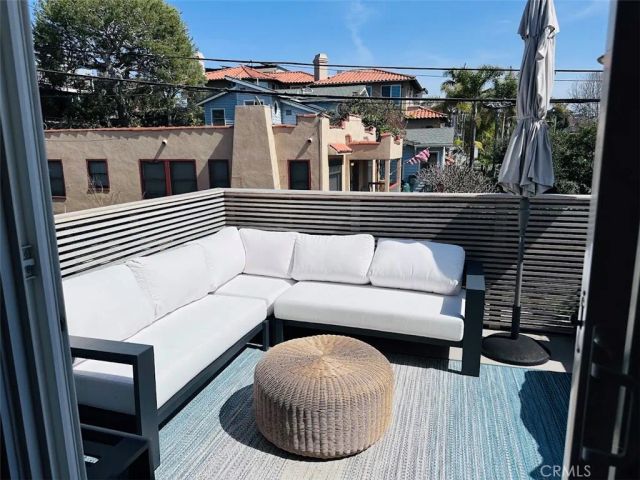 611 Avenue C, Redondo Beach, CA 90277