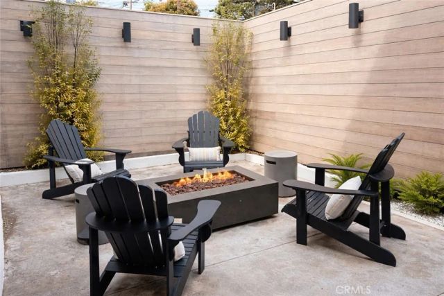 611 Avenue C, Redondo Beach, CA 90277