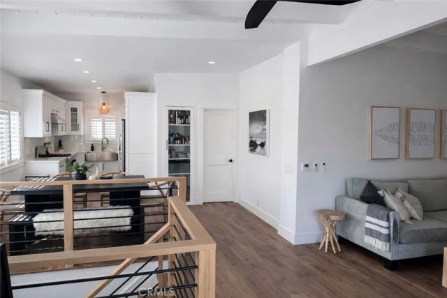 611 Avenue C, Redondo Beach, CA 90277