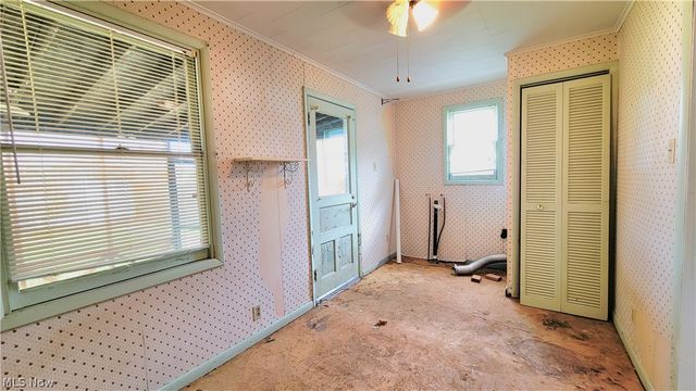 603 Poplar Avenue, Williamstown, WV 26187