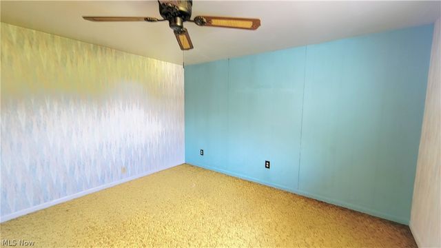 603 Poplar Avenue, Williamstown, WV 26187