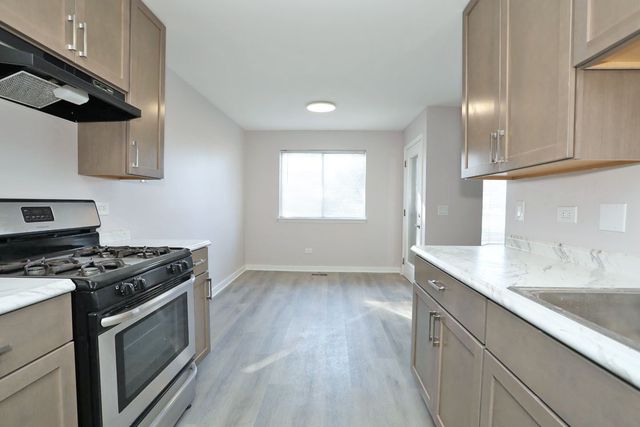 675 Greenfield Court D1, Bartlett, IL 60103