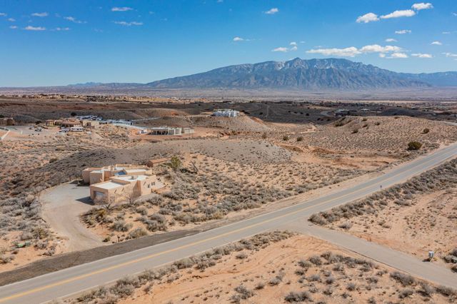 5581 Iris Road NE, Rio Rancho, NM 87144