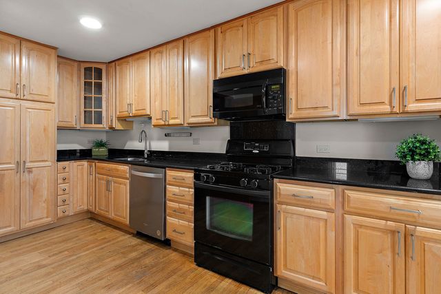 917 Hamlin Street, Evanston, IL 60201