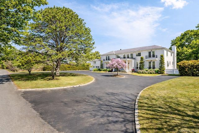 3 Polo Grounds Lane, East Quogue, NY 11942
