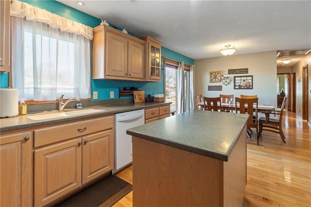 809 David Drive, Gallatin, MO 64640