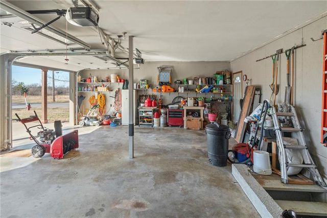 809 David Drive, Gallatin, MO 64640